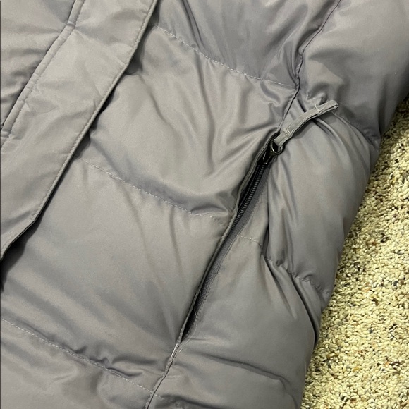 L.L. Bean Purple Puffer Jacket Women’s Size XS - Picture 3 of 11